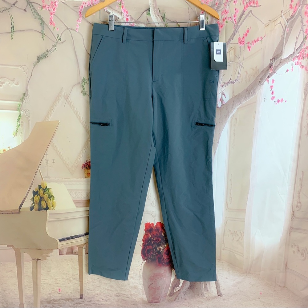 NEW GapFit Dark Pearl Cargo Active Pants - Picture 2 of 12